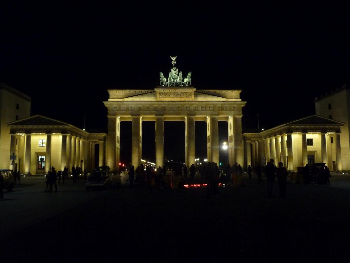 Apartment&Rooms Near Brandenburg Gate Berlín Exterior foto